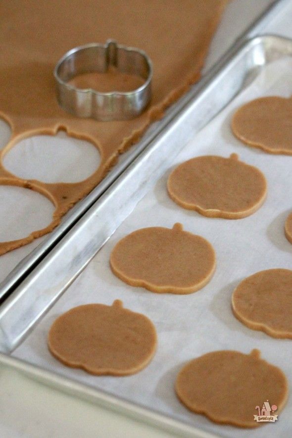 (Recipe Pumpkin Spice Cut-Out Cookies