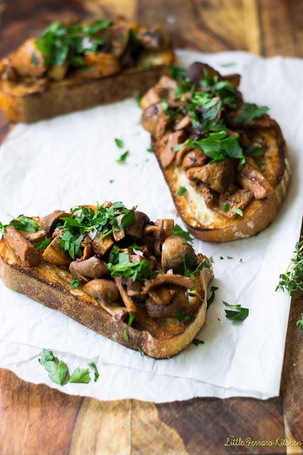 Roasted Mushroom Crostini with Wine and Herbs