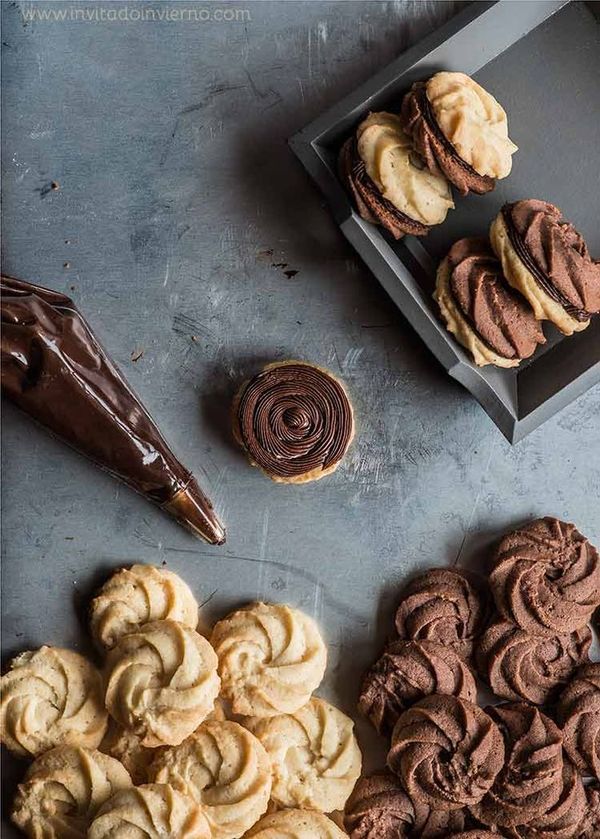 Rosas de galleta de chocolate