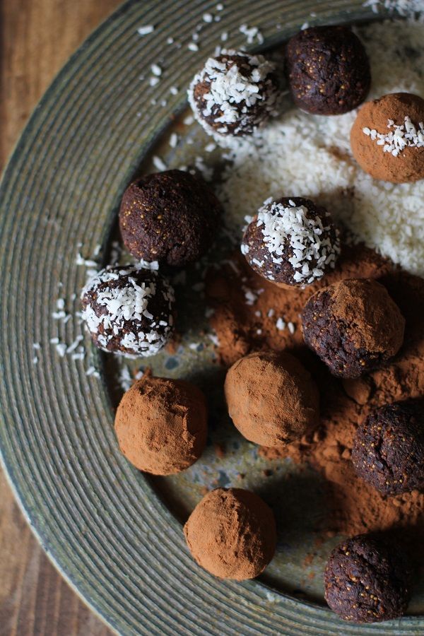 Rum Cardamom Fig Chocolate Truffles (Vegan