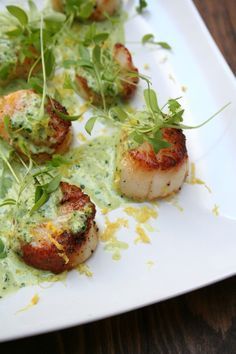 Seared Scallops with Creamy Basil Pesto Sauce