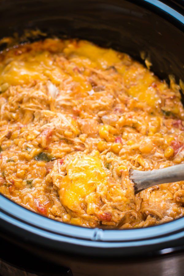 Slow Cooker Fiesta Chicken and Rice Casserole