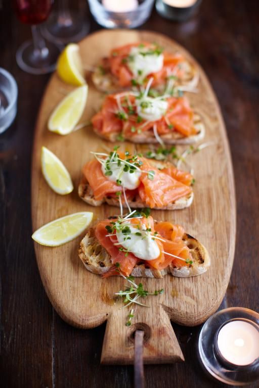 Smoked salmon, horseradish and cress toasts