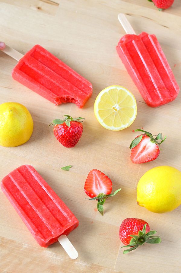 Strawberry Lemonade Ice Pops