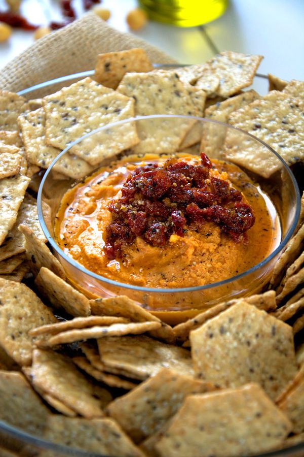 Sun Dried Tomato & Roasted Garlic Hummus