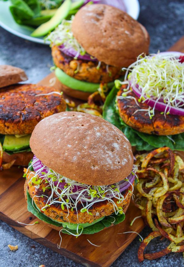 Sun Dried Tomato Chickpea Burgers