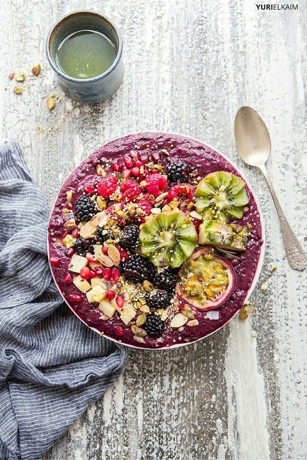 Superfood Acai Smoothie Bowl