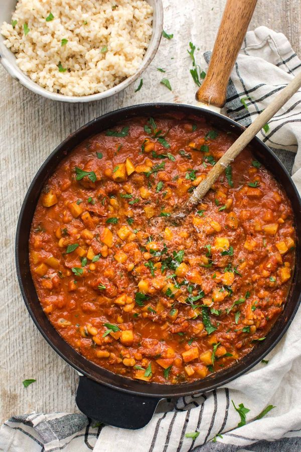 White Beans in Spicy Tomato Sauce