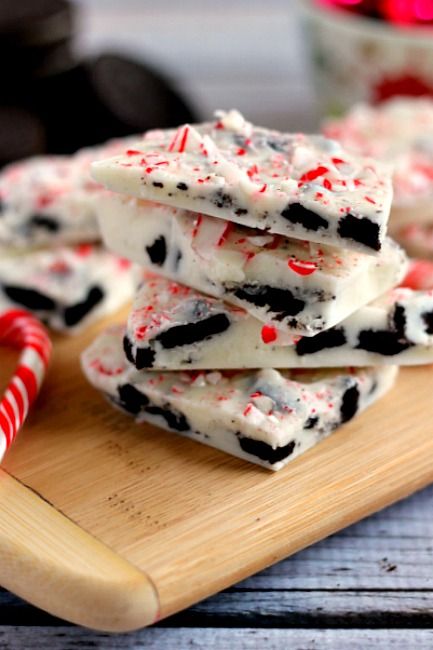 White Chocolate Peppermint Oreo Bark