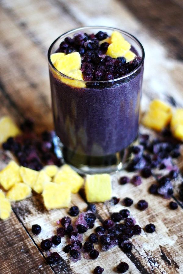 Wild Blueberry and Mango Protein Smoothie (Raw, Vegan, Gluten-Free, Dairy-Free, Paleo-Friendly, No Refined Sugar