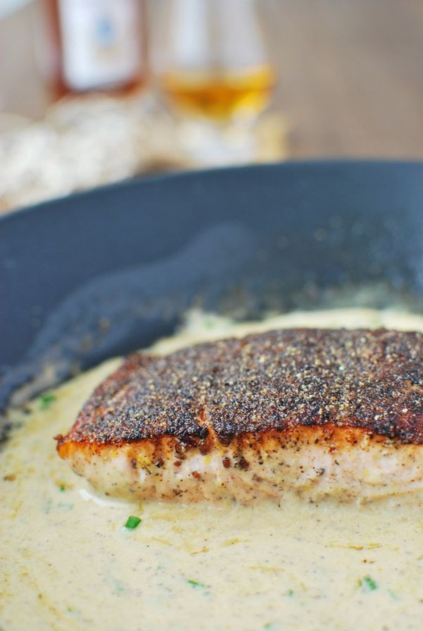 15 Minute Peppered Salmon and Whisky Cream Sauce