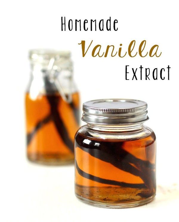 2-Ingredient Homemade Vanilla Extract