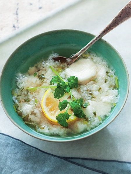 長芋、レモン、香菜のベトナム風スープ