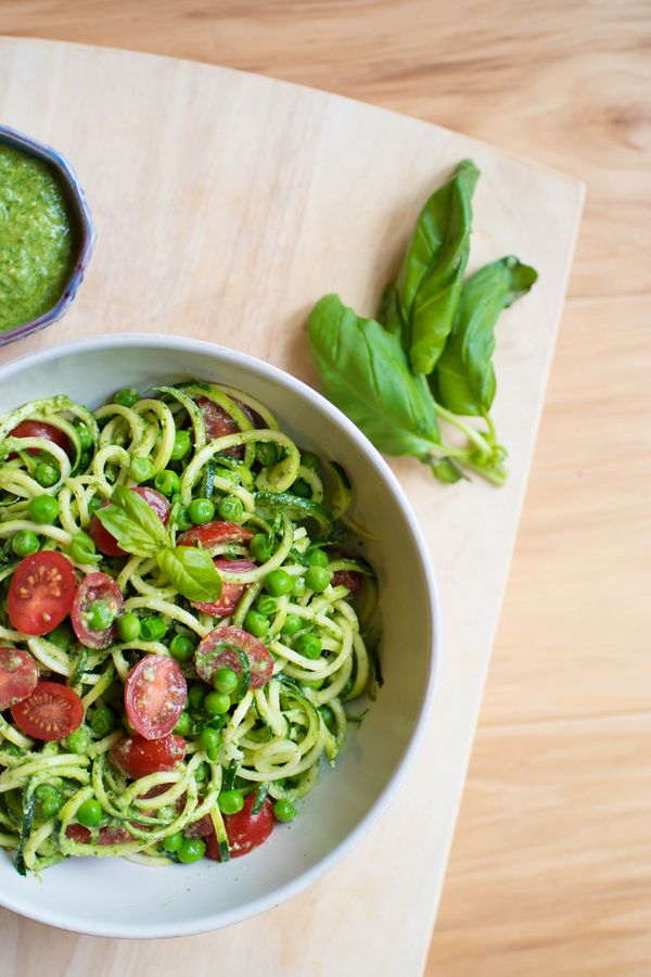 5-Minute Cashew Kale Pesto Pasta