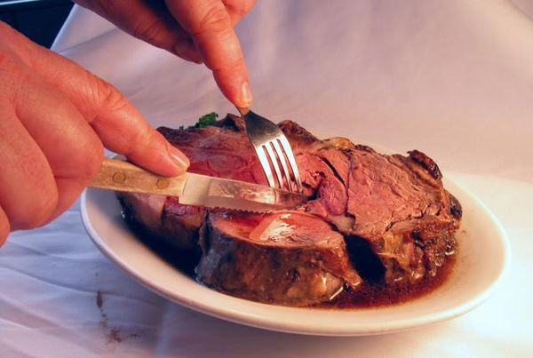 6 Steps to a Simple Au Jus for Prime Rib