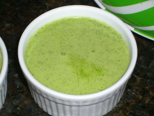 Aji Verde (Peruvian Green Chili Sauce