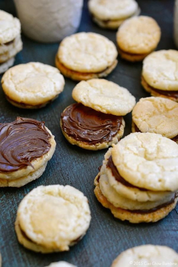 Amaretti & Nutella Sandwich Cookies