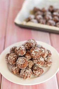 Amazing Amaretto Booze Balls