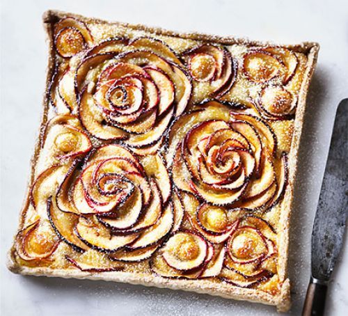 Apple rose tart