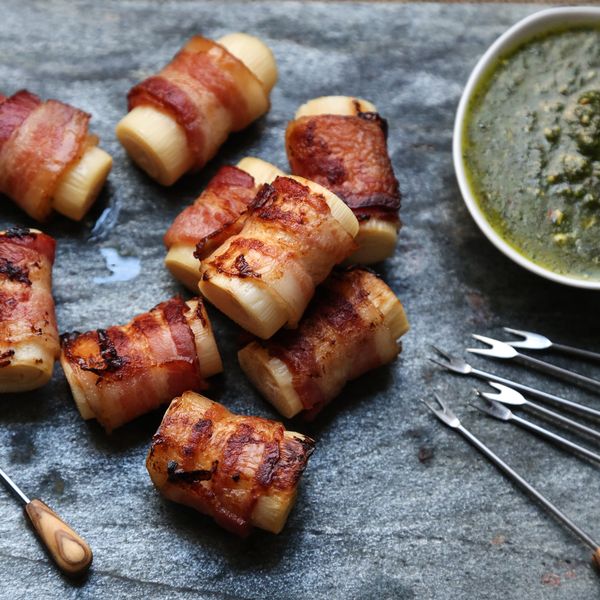 Bacon-Wrapped Hearts of Palm with Pesto