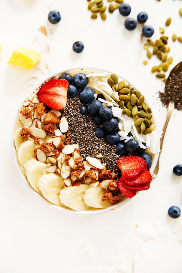 Banana Mango Smoothie Bowl