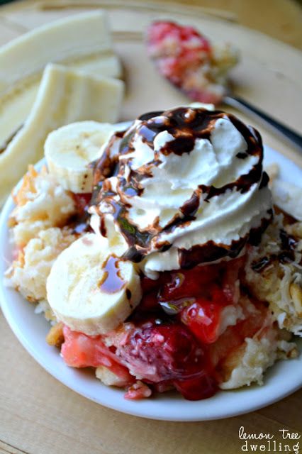 Banana Split Dump Cake