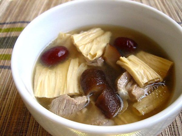 Bean Curd Sticks and Pork Ribs Soup