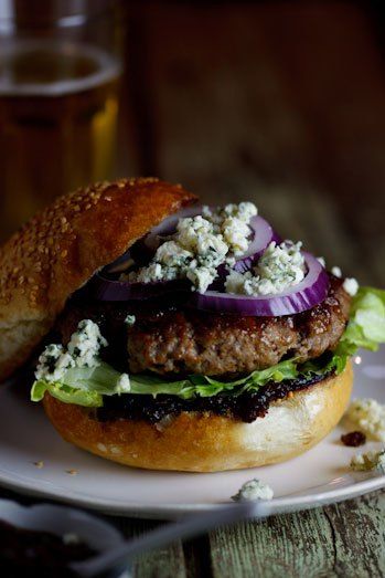 Beef burgers with Bacon Jam & Gorgonzola