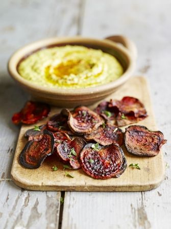 Beetroot crisps with coriander houmous