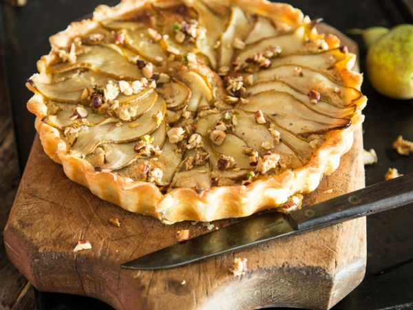 Birnen-Haselnuss-Tarte mit Crumble