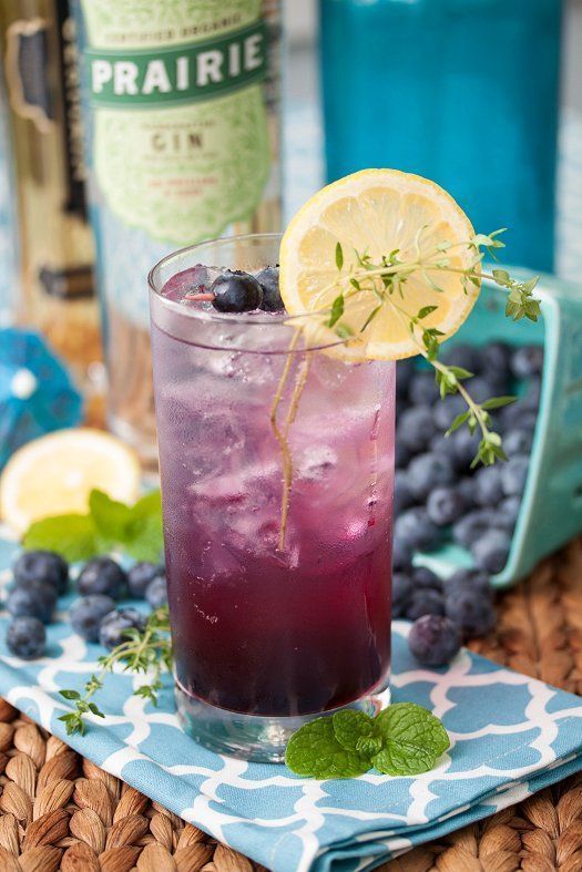 Blueberry-Thyme Gin Smash