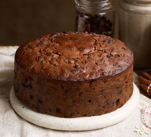 Buttered rum Christmas cake