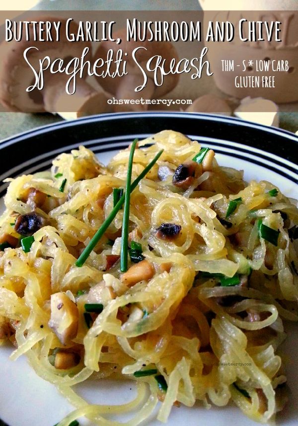 Buttery Garlic, Mushroom and Chive Spaghetti Squash