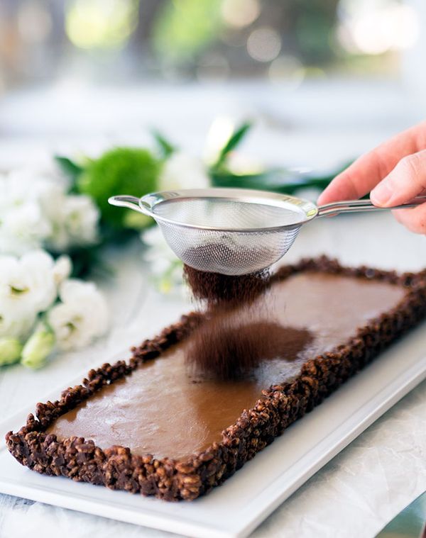 Caramel Chocolate Crackle Tart