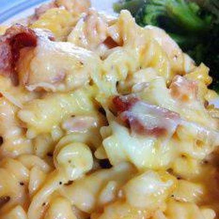 Cheesy bacon chicken pasta