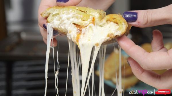 Cheesy Lasagna Stuffed Garlic Bread