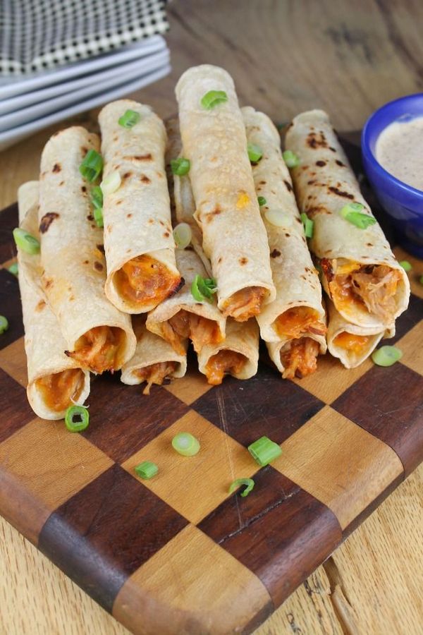 Cheesy Pulled Pork Taquitos