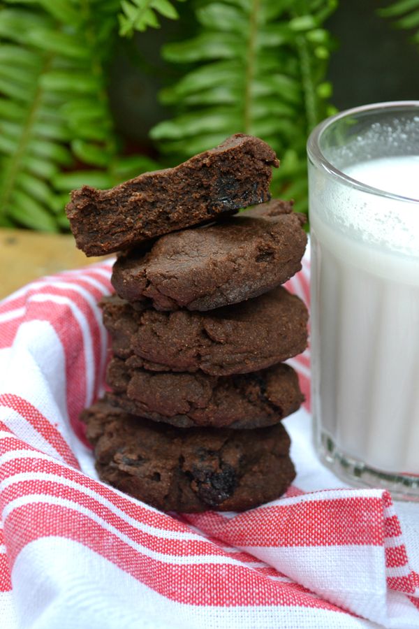 Cherry Carob Cookies