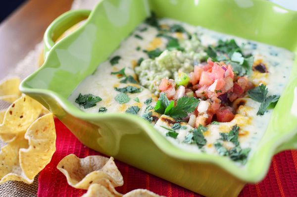 Chili's Copycat White Spinach Queso