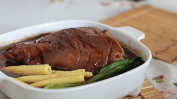 Chinese-style braised pork hock