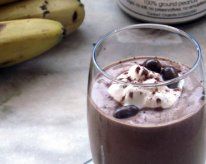 Chocolate-Almond Smoothie