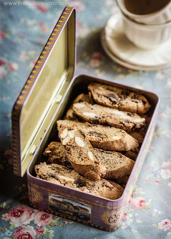 Chocolate and chestnut biscotti