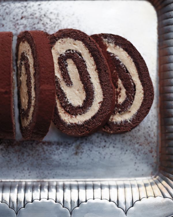 Chocolate-Caramel Swiss Roll