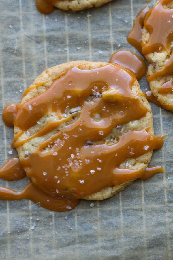 Chocolate Chip Cookies with Salted Caramel Ganache