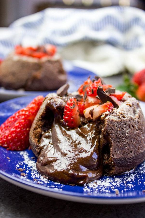 Chocolate Molten Lava Cakes (5 Ingredients, 1 Bowl!