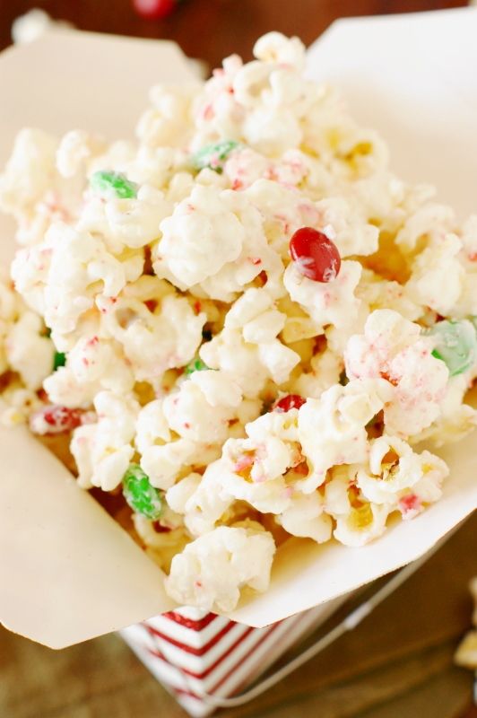 Christmas White Chocolate Peppermint Popcorn