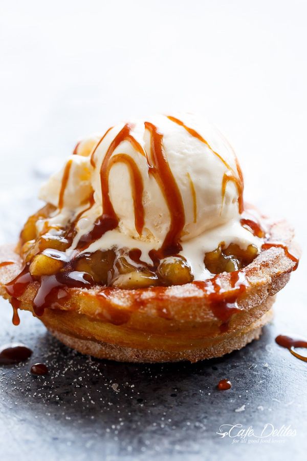 Churro Apple Pie Bowls + Caramel Sauce