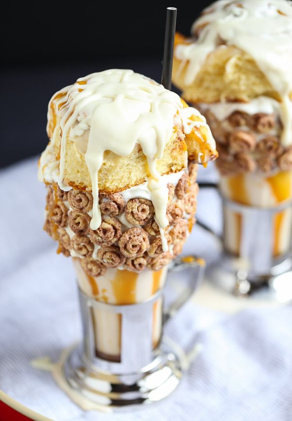 Cinnamon Roll Milkshake