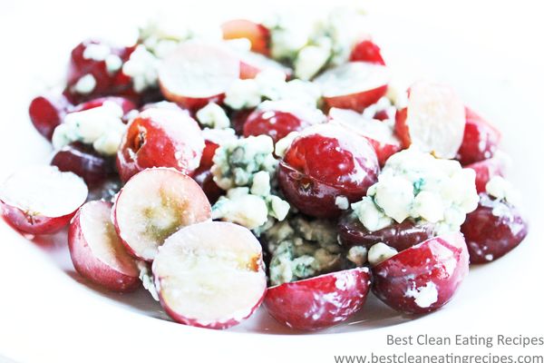 Clean Eating Snack Recipe – Grape and Blue Cheese Bowl