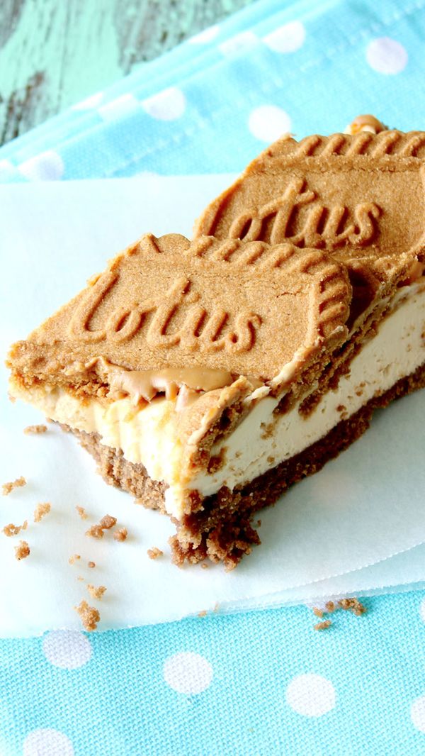 Cookie Butter Cheesecake Bars